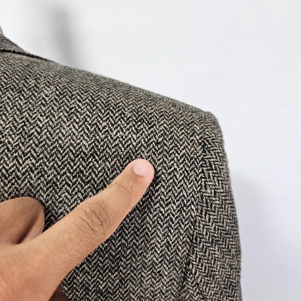 JOS A BANK Men's Tweed Sport Coat Blazer Two Button Brown Herringbone Wool 42R